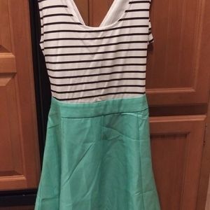 Omeya wanshida. Womens black white teal dress new never worn lost the tag size m
